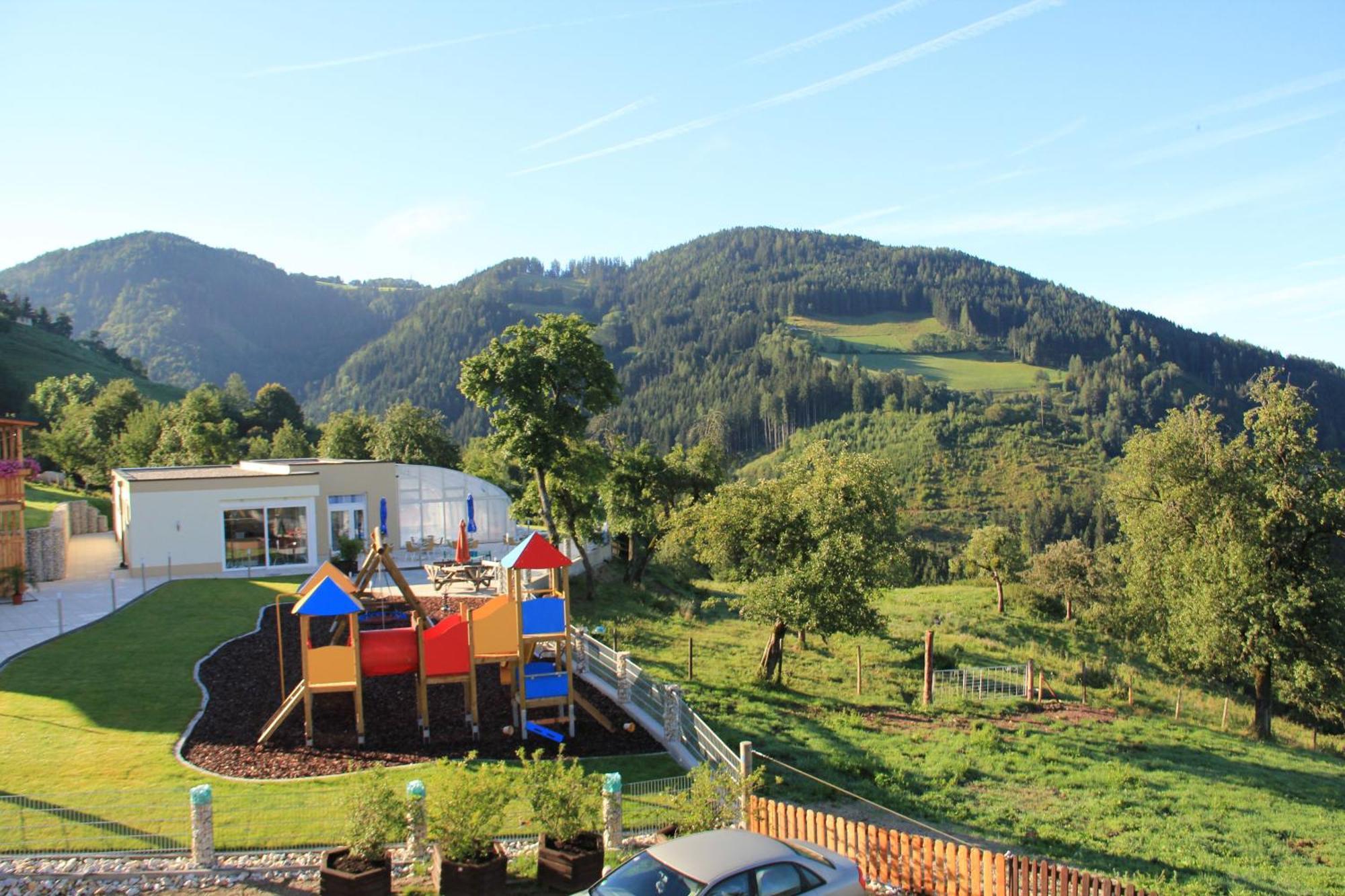 Panoramadorf Saualpe Hotel Eberstein ภายนอก รูปภาพ
