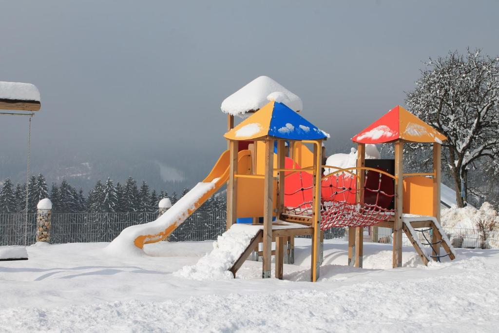 Panoramadorf Saualpe Hotel Eberstein ภายนอก รูปภาพ