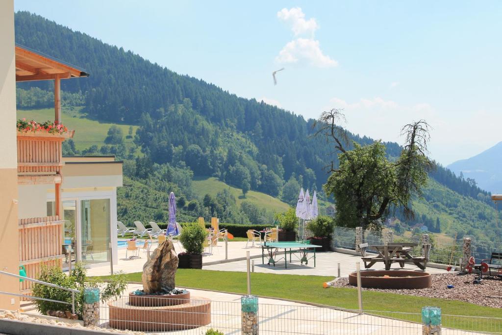 Panoramadorf Saualpe Hotel Eberstein ภายนอก รูปภาพ