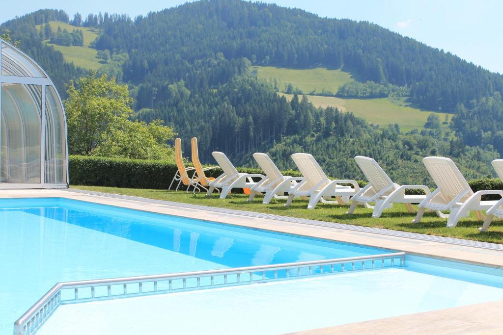 Panoramadorf Saualpe Hotel Eberstein ภายนอก รูปภาพ