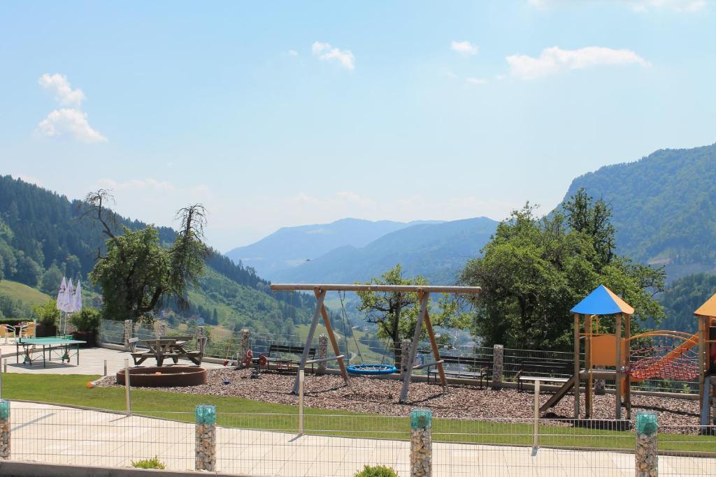Panoramadorf Saualpe Hotel Eberstein ภายนอก รูปภาพ