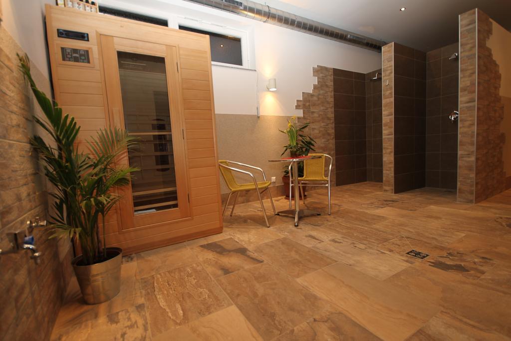 Panoramadorf Saualpe Hotel Eberstein ภายนอก รูปภาพ
